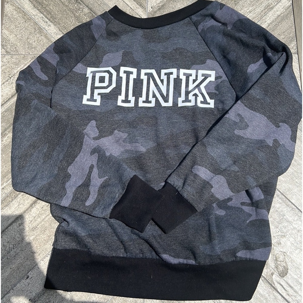 Women’s pink sweatshirt